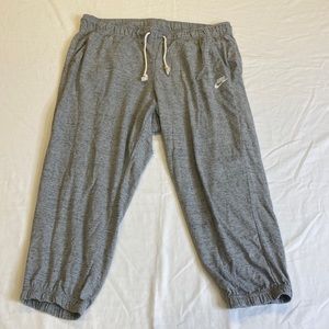 Nike - Cropped/Capri Lightweight Sweat Pants - Gray 1X